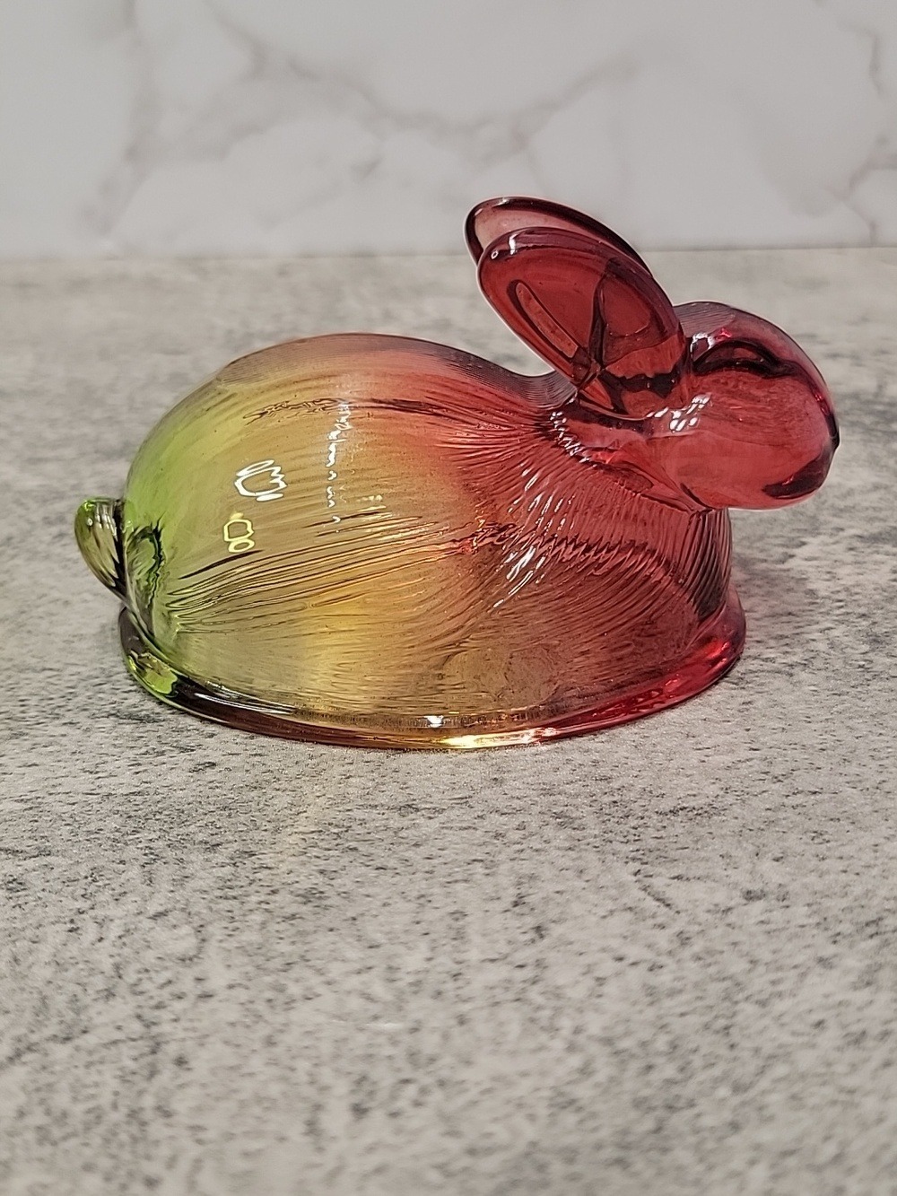 Red and Green Glass bunny rabbit on a nest - Picture 6 of 11